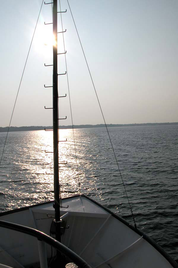 The Seward Johnson II heads into the Gulf of Mexico to begin dive operations. Rough seas lie ahead.