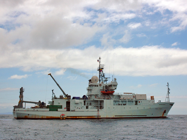 R/V Thomas Thompson