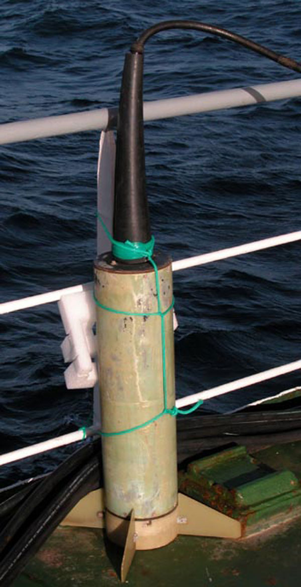 Surface tow total-field proton magnetometer, which will be towed behind the R/V SONNE on the NZASRoF-07 expedition.