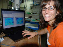 Liz Podowski demonstrates how MatLab works to create photomosaics.