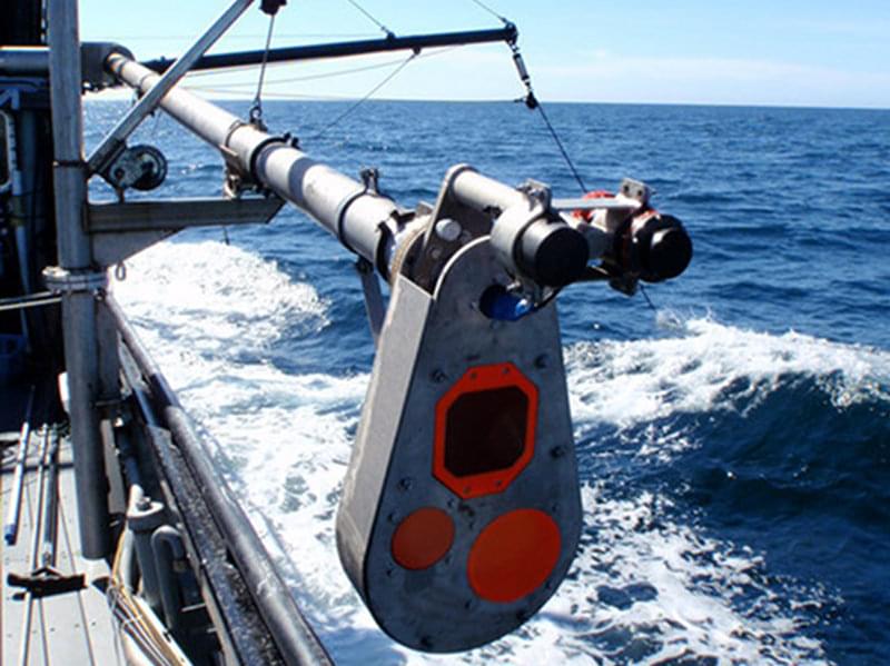 The ER60 fisheries sonar system’s pole mounted transducer system (the red shapes are the 38, 70 and 120 kHz transducers).