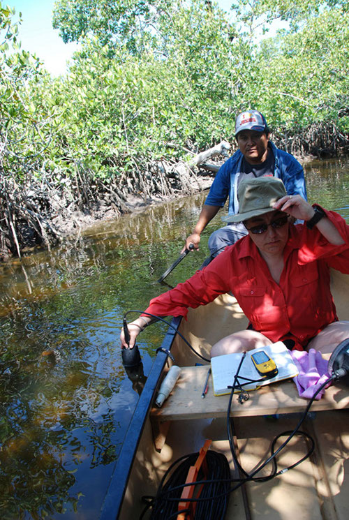 Dr. Patricia Beddows dips the hydrolab into waters near Vista Alegre, searching for any trace of freshwater in the vicinity of the site. Almost all the waters in close proximity to Vista Alegre were not just saline – but “hyper-saline”, exceeding the salinity of sea-water.