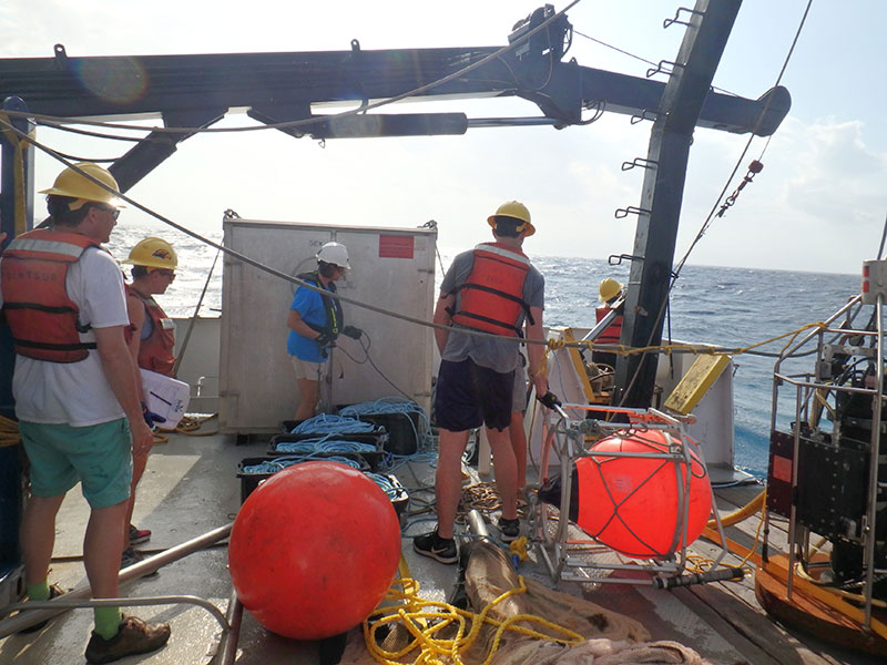 Science team and ship's crew deploying the Medusa for its 30-hour adventure. Photo:  M.McCall