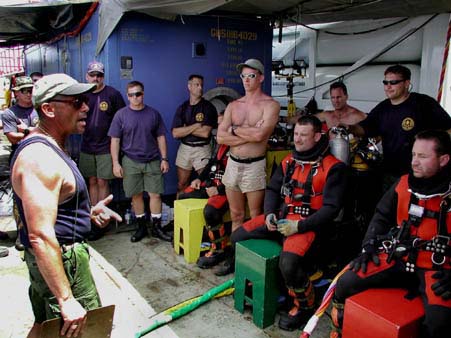 briefing the divers