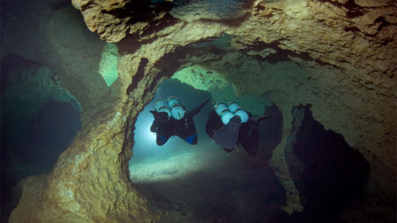 Bermuda Deep Water Caves 2011: Dives of Discovery