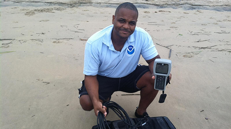 NOAA Scientists Participate in Ocean Sampling Day