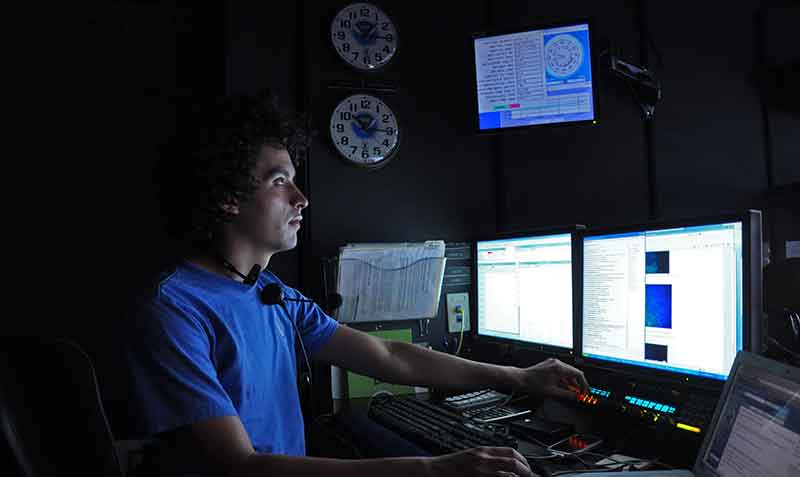 Santiago Herrera, one of Tim Shank's Doctoral students with the MIT-WHOI joint program, has been aboard NOAA Ship <em>Okeanos Explorer</em> during the INDEX SATAL 2010 Expedition.