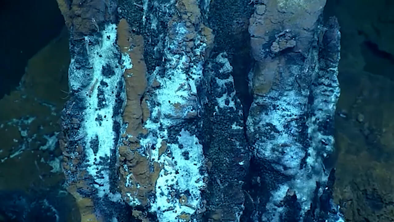 Small Black Smoker Hydrothermal Vent
