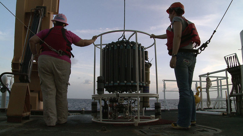 Following completion of today’s dive, our next planned operation is a final CTD tow-yo overtop the Europa mound, setting the scene for tomorrow’s ROV dive.