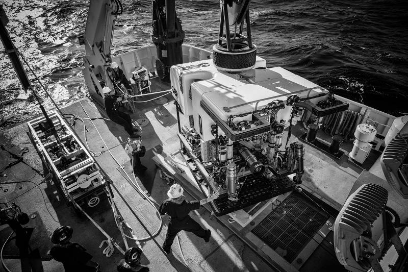 Recovery of ROV Deep Discover onboard NOAA Ship Okeanos Explorer.