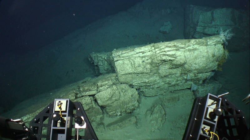 Large carbonate block encountered during Dive 6.