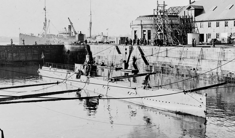 Submarine L-8 in dry dock at the Portsmouth Navy Yard, Kittery, Maine, in 1917.  U.S. Naval History and Heritage Command Photograph.
